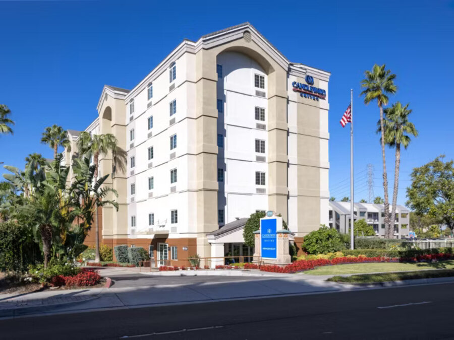 Candlewood Suites Anaheim exterior